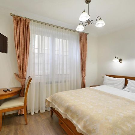 North Apartments Blue-Velvet, Parking 乌斯特卡 外观 照片