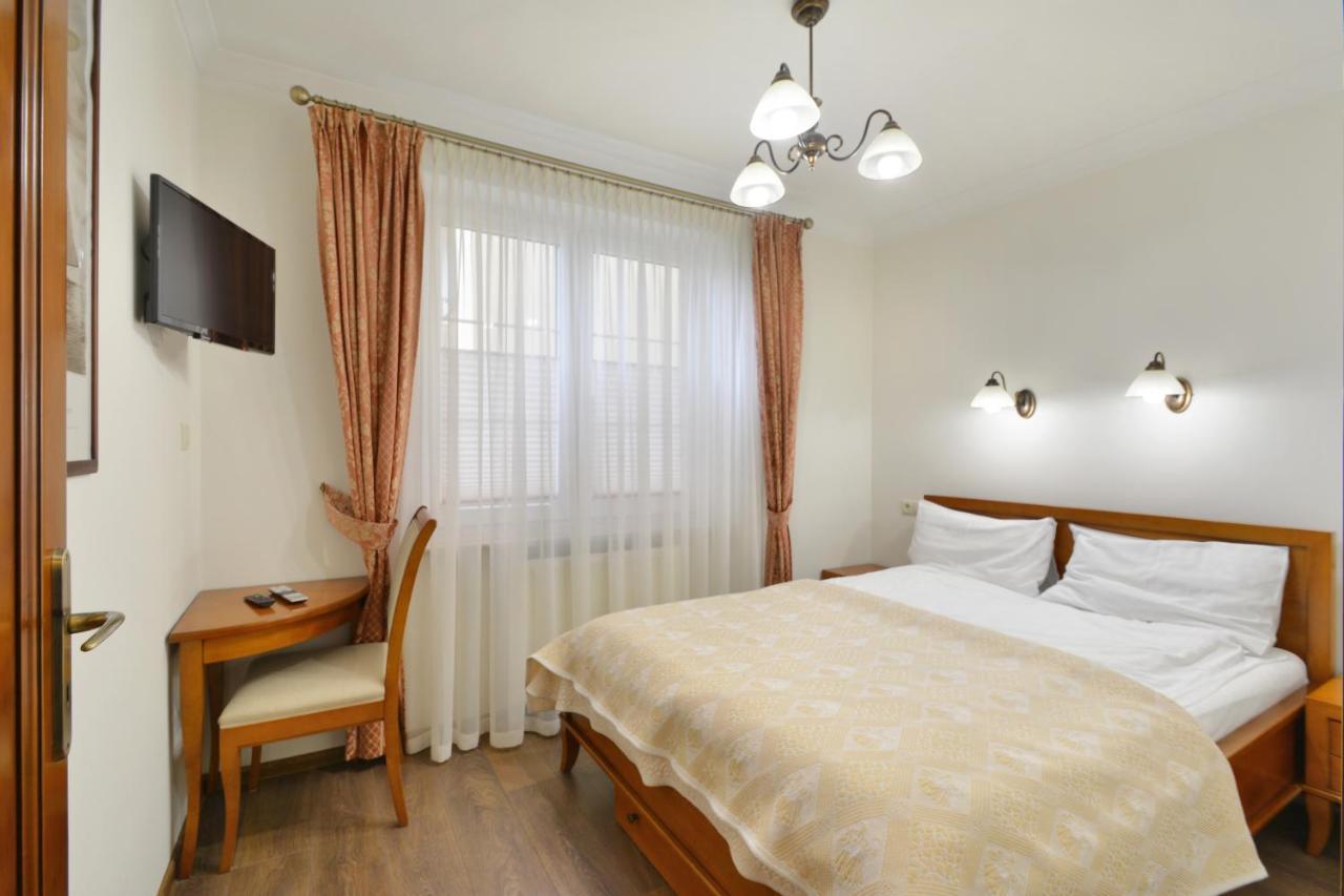 North Apartments Blue-Velvet, Parking 乌斯特卡 外观 照片